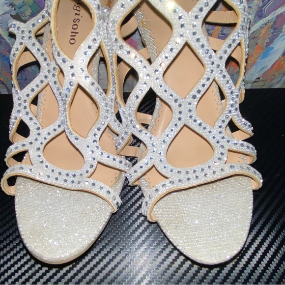 Zigi Soho Women Size 7 Daliyah Open Toe Dress Sandals- Silver - Picture 9 of 9